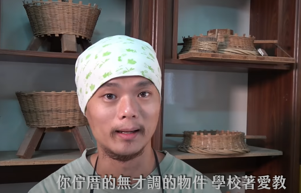 阿華師拍攝影片說明母語的重要性（翻攝自足英台三聲道磅米芳youtube）