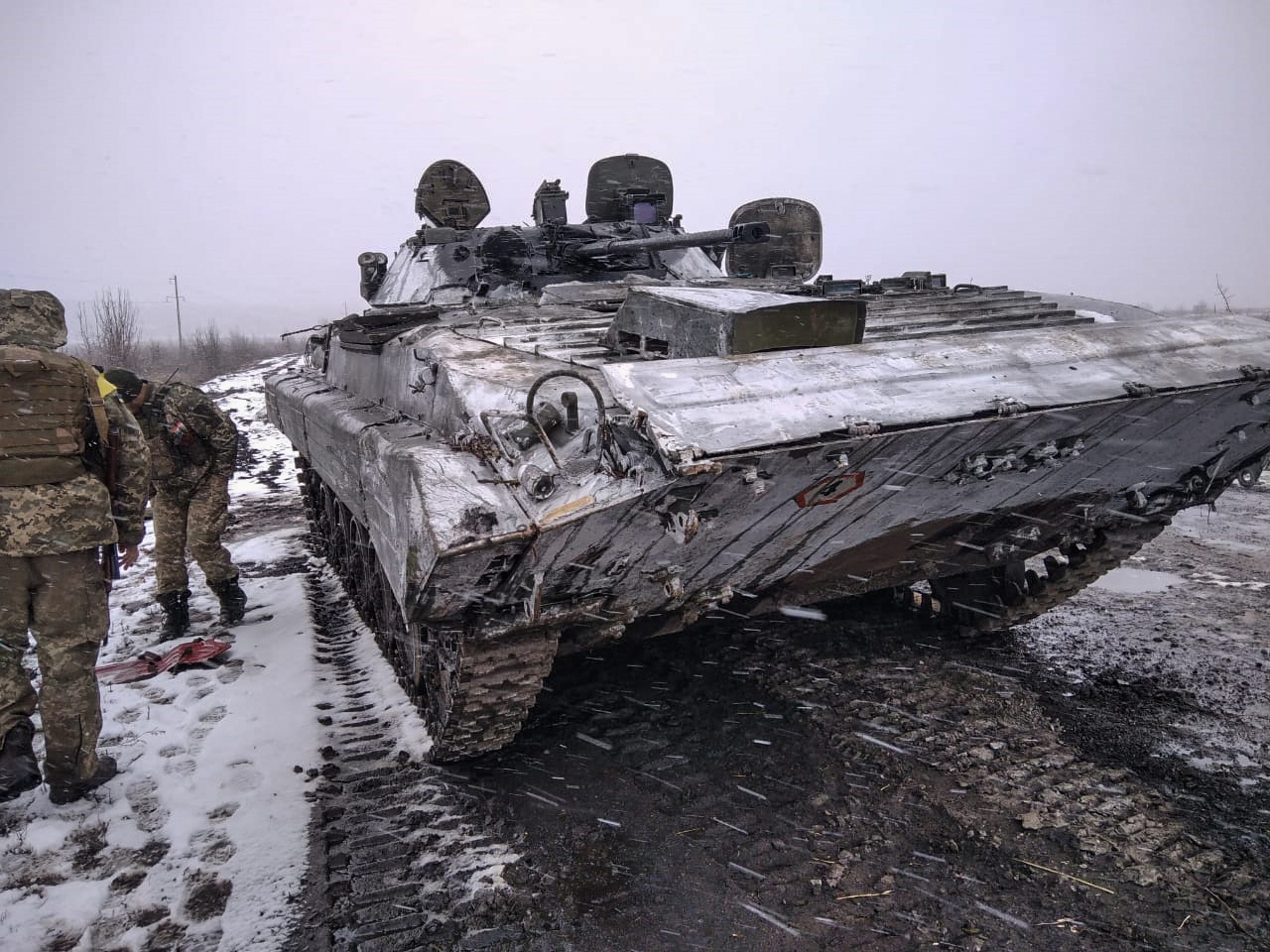 Read more about the article 【戰況】烏克蘭軍民強力抵抗　毀俄羅斯坦克、油料車阻敵推進